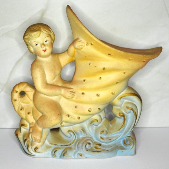 Vintage Made In Japan Cherub On Sea Shell Home Decor Nautical Theme MCM - Picture 1 of 9